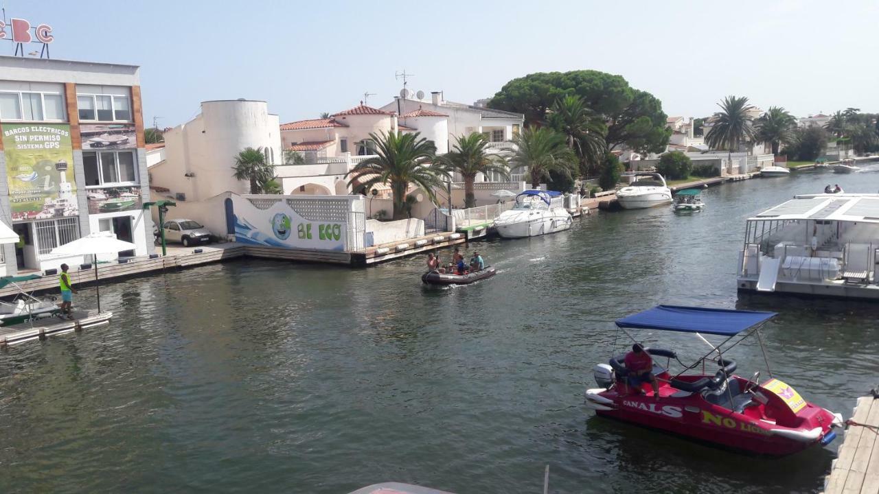 Villa Promenade Terrace Empuriabrava Eksteriør billede
